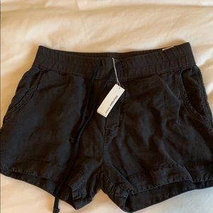 James Perse black linen shorts